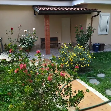 Ferienhaus Mit Privatpool Fuer 4 Personen 1 Kind Ca 80 M In Borgomaro, Italienische Riviera Italienische Westkueste * Borgomaro